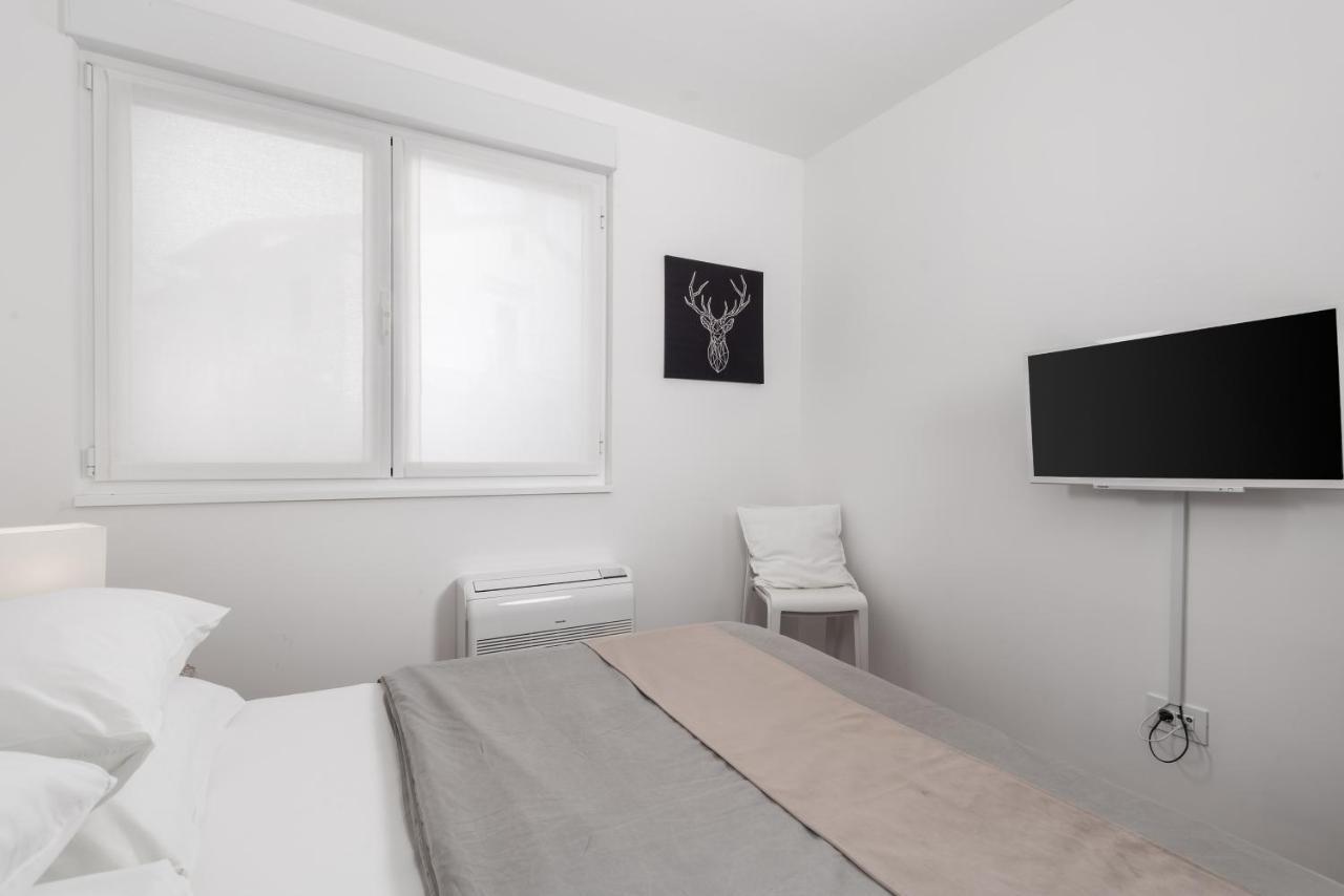 Apartment Mara Opatija With Rooftop Swimming Pool Ičići 外观 照片